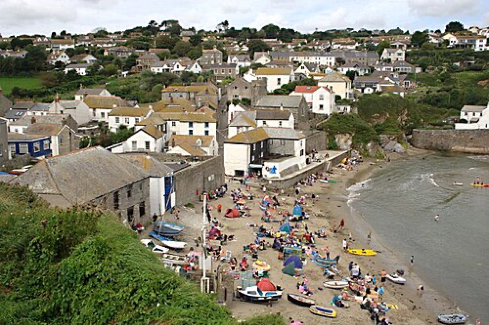 Gorran Haven Beach: Tides, Parking, Rock Pools & Everything to Know